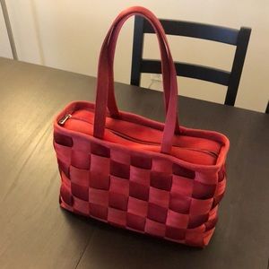 Harvey’s Women’s Seatbelt Bag
